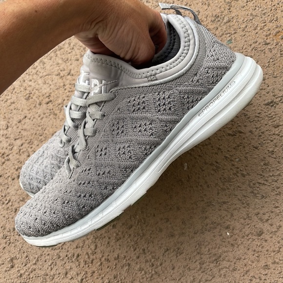 APL Lululemon Phantom TechLoom Sneakers size 6 - Picture 6 of 12